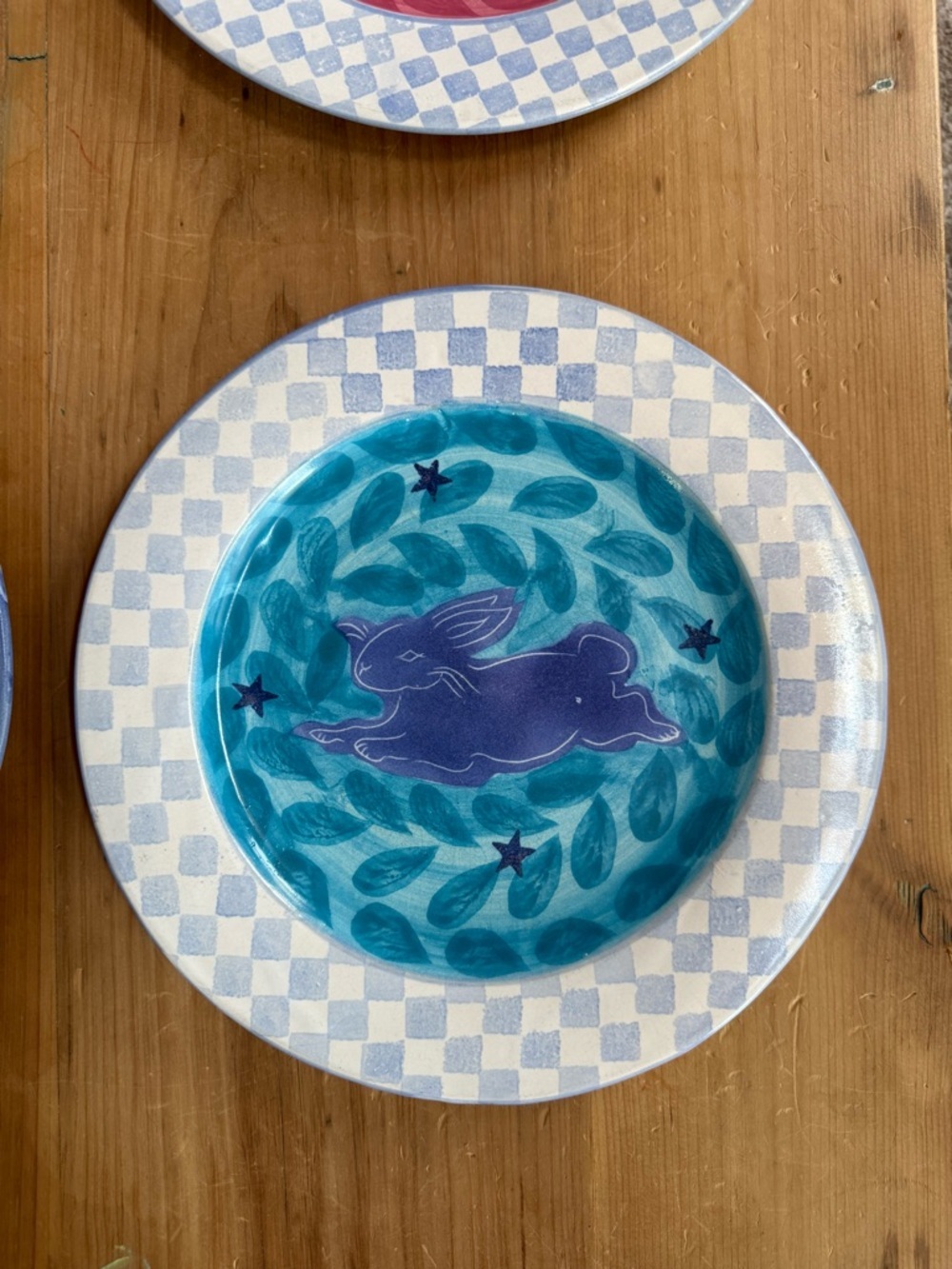 Daniel Lasser hand painted studio pottery dinner plate #2 cow red plate - Picture 9 of 10